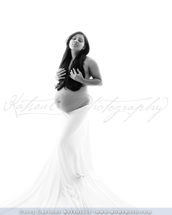 Pregnancy Photo with long hair